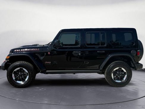 Used 2022 Jeep Wrangler Unlimited Rubicon w/ Cold Weather Group AWD/4WD image 2
