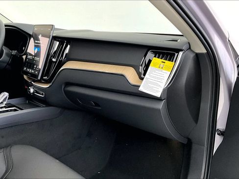 New 2026 Volvo XC60 B5 Core AWD/4WD image 13