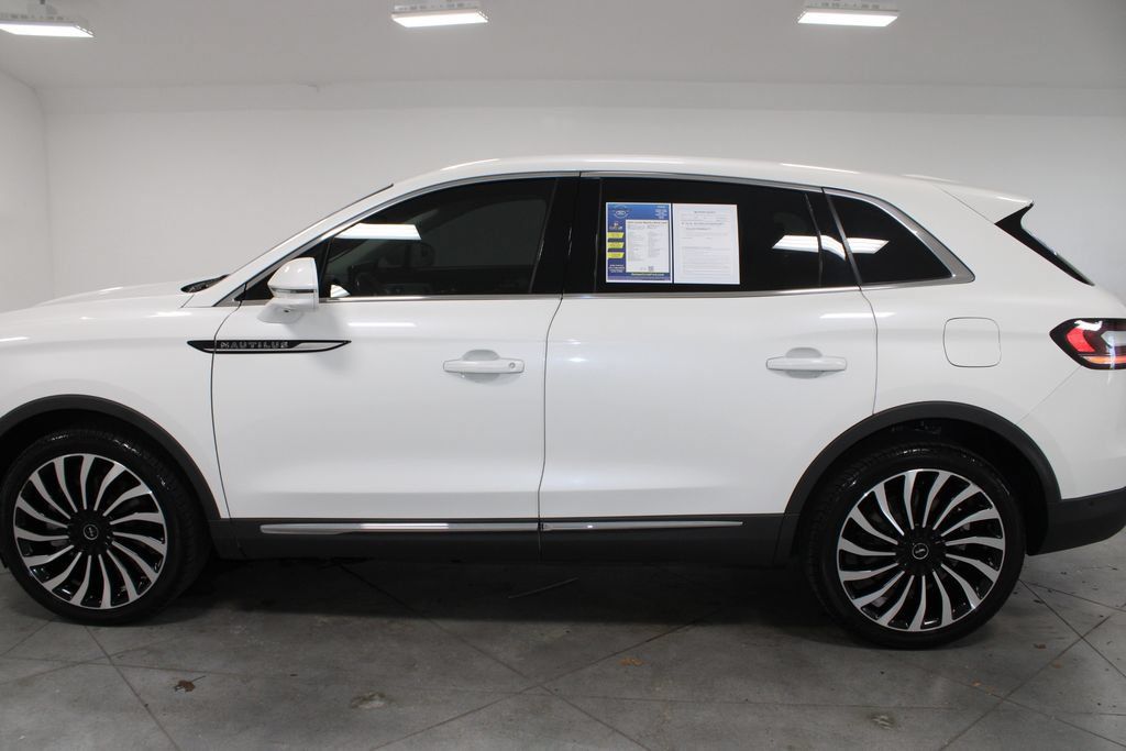 Used 2023 Lincoln Nautilus Black Label w/ Class II Trailer Tow Package AWD/4WD image 6