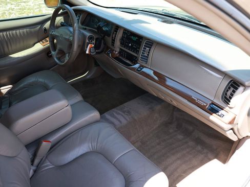 Used 2003 Buick Park Avenue w/ 1SE Package FWD image 18