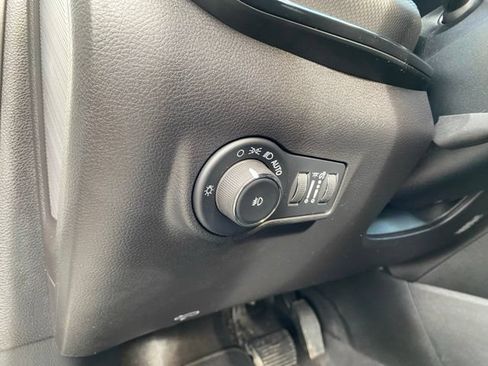 Used 2025 Jeep Compass Limited w/ Driver Assist Group I AWD/4WD image 22