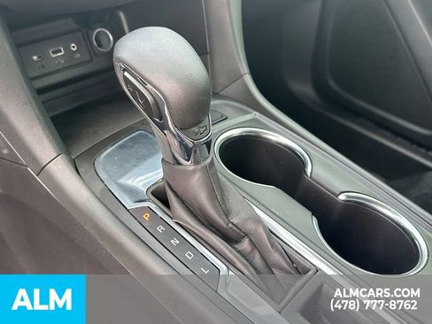 Used 2022 Chevrolet Equinox LT FWD image 36