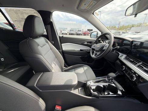 New 2026 Chevrolet Trax LT image 15