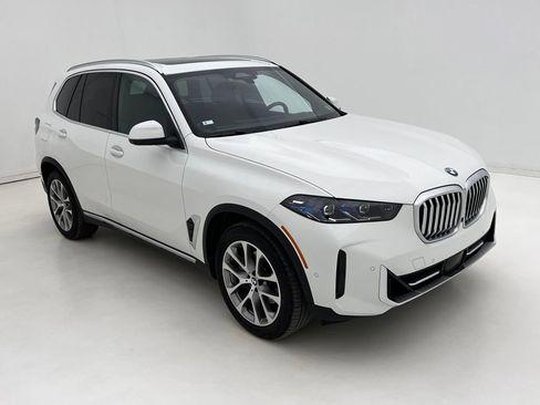 Certified 2026 BMW X5 xDrive40i w/ Premium Package image 2