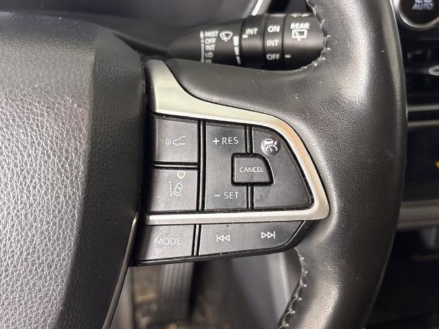 Used 2023 Toyota Highlander Limited AWD/4WD image 18