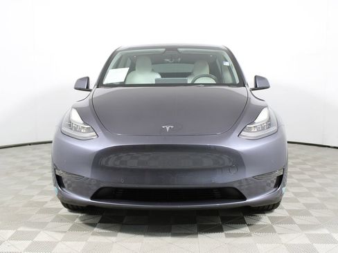 Used 2022 Tesla Model Y Long Range image 2