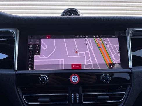 New 2026 Porsche Macan image 21