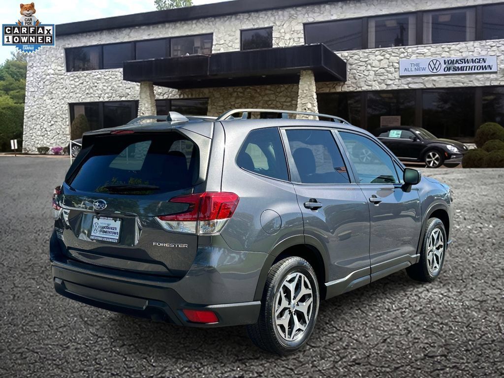 Used 2023 Subaru Forester Premium AWD/4WD image 5