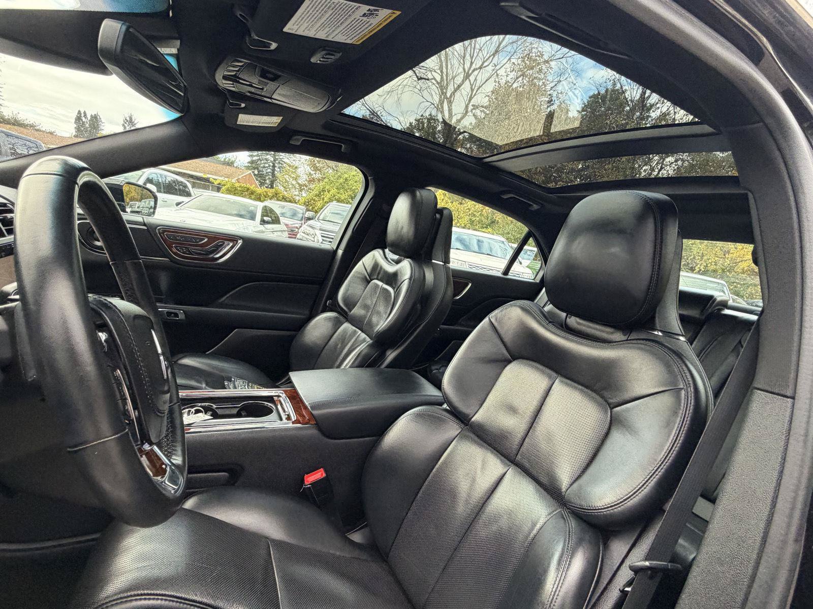Used 2019 Lincoln Continental Reserve AWD/4WD image 13