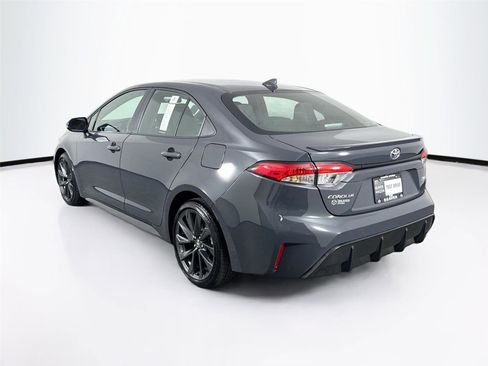 Used 2025 Toyota Corolla SE image 8