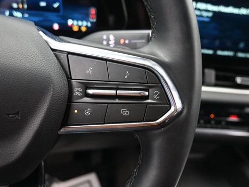 Used 2025 Chevrolet Equinox LT image 18