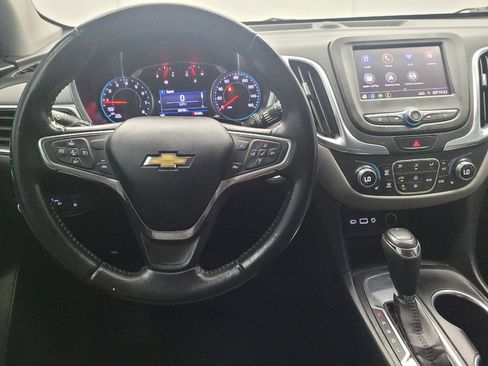 Used 2021 Chevrolet Equinox LT FWD image 22