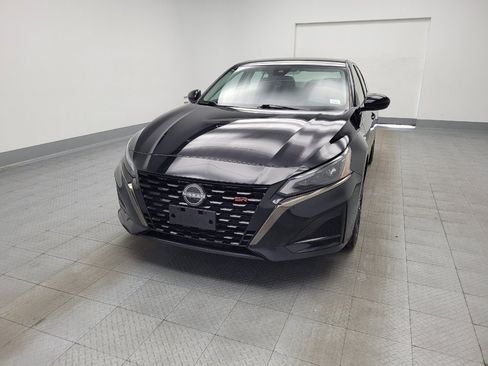 Used 2024 Nissan Altima 2.5 SR FWD image 15