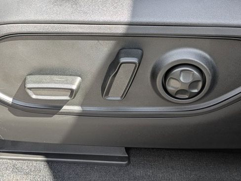 New 2025 Jeep Grand Cherokee L Limited w/ Black Appearance Package image 18