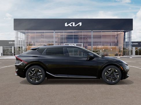 New 2025 Kia EV6 Wind image 8