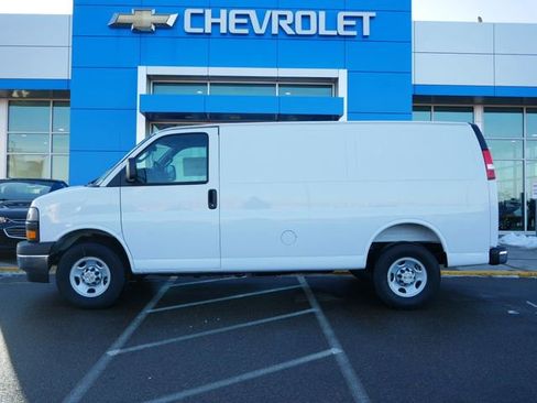 New 2025 Chevrolet Express 3500 w/ Driver Convenience Package RWD image 3