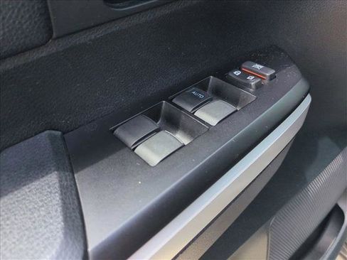 Certified 2017 Toyota Tundra SR5 RWD image 12