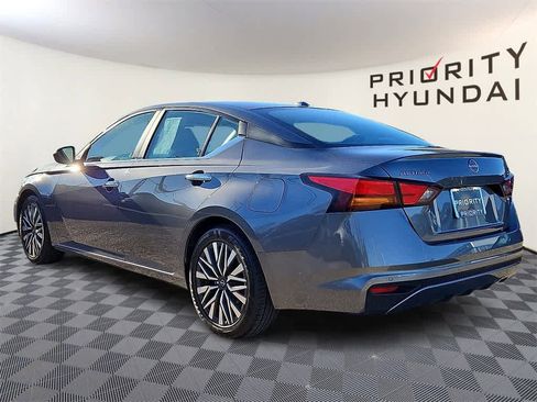 Used 2024 Nissan Altima 2.5 SV image 6
