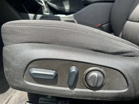 Used 2022 Chevrolet Malibu LT FWD image 19