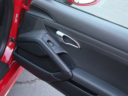 Used 2019 Porsche 718 Cayman RWD image 39