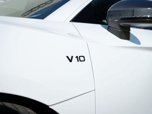 Certified 2023 Audi R8 V10 performance AWD/4WD image 18