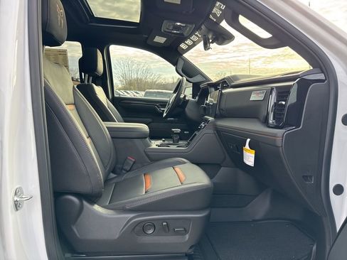 New 2025 GMC Sierra 1500 AT4 w/ AT4 Premium Package image 22