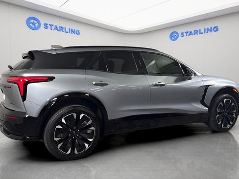 Used 2025 Chevrolet Blazer EV RS AWD/4WD image 10