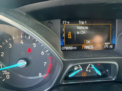 Used 2019 Ford Escape SE FWD image 13