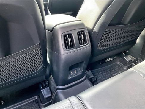 Used 2024 Hyundai Santa Cruz Limited image 25