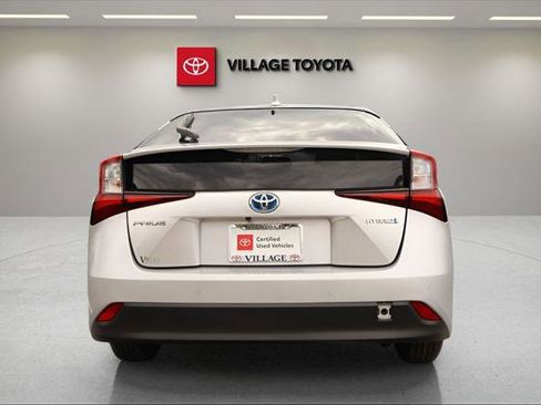 Certified 2020 Toyota Prius LE FWD image 4