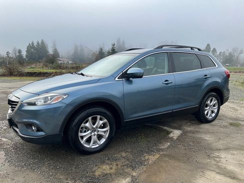 Used 2015 MAZDA CX-9 Touring w/ Touring Technology Package image 2