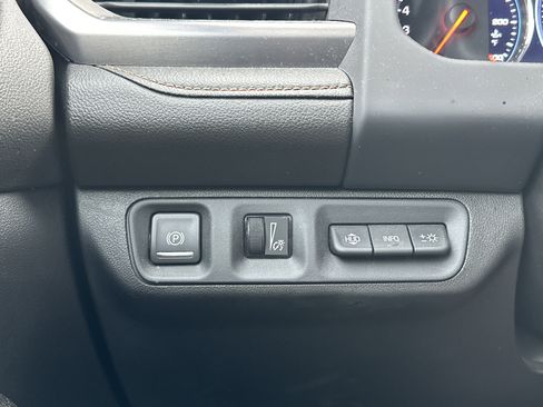 Used 2022 GMC Acadia AT4 w/ Technology Package image 22