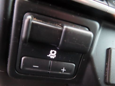 Used 2020 Chevrolet Silverado 1500 LT w/ All-Star Edition image 30