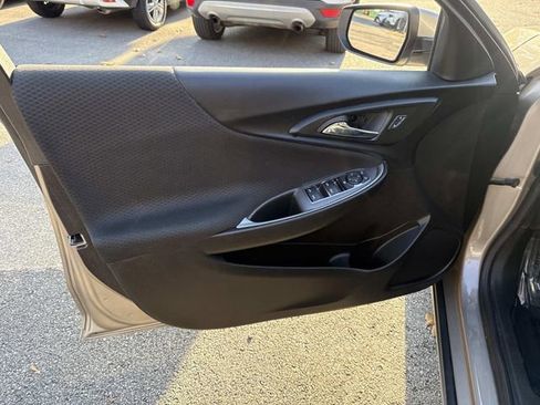 Used 2023 Chevrolet Malibu LT image 19