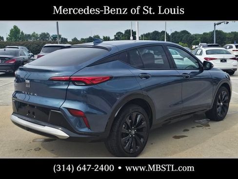 Used 2025 Buick Envista Sport Touring w/ Experience Buick Package FWD image 3
