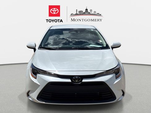 Used 2026 Toyota Corolla LE FWD image 8