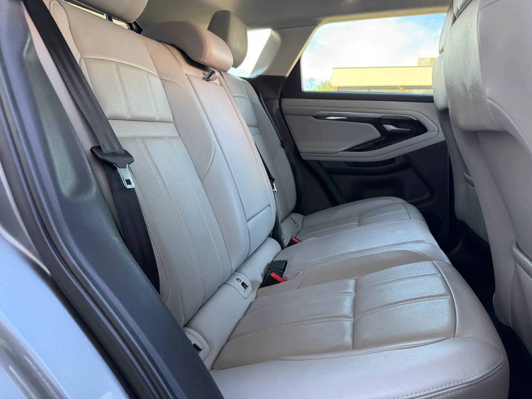 Used 2020 Land Rover Range Rover Evoque S AWD/4WD image 14