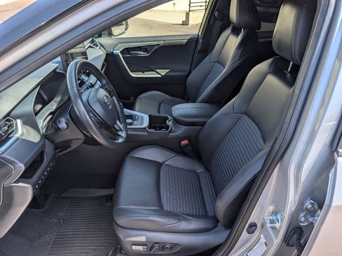 Used 2023 Toyota RAV4 XSE AWD/4WD image 2