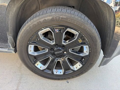 Used 2020 GMC Yukon XL Denali w/ Denali Ultimate Package AWD/4WD image 7
