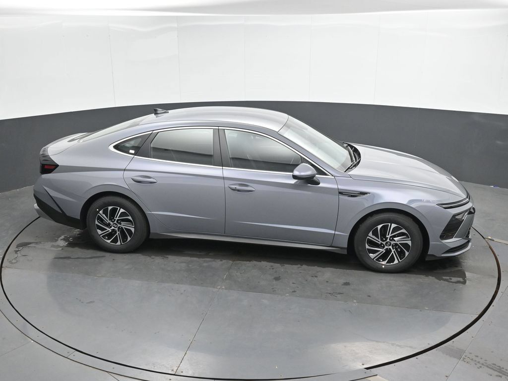 New 2026 Hyundai Sonata Blue FWD image 13