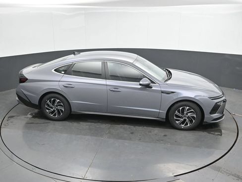 New 2026 Hyundai Sonata Blue FWD image 13
