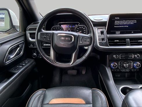 Used 2021 GMC Yukon XL AT4 w/ AT4 Premium Package AWD/4WD image 5