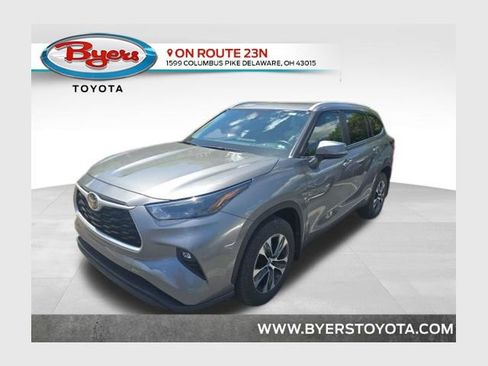 Used 2025 Toyota Highlander XLE AWD/4WD image 1