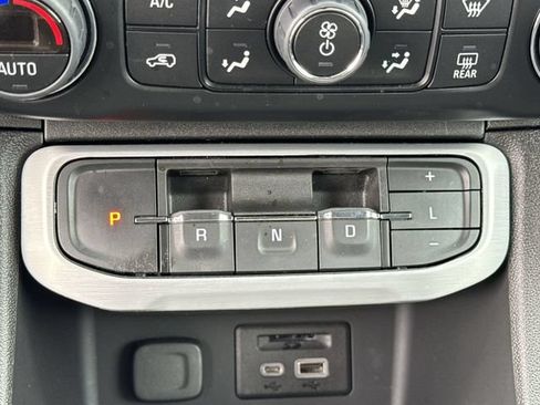 Used 2023 GMC Acadia SLT FWD image 14