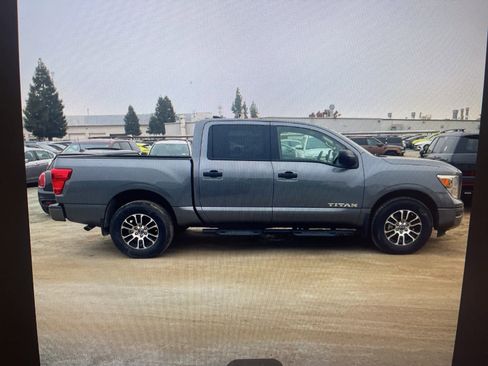 Used 2023 Nissan Titan SV w/ Accessory Utility Package image 6