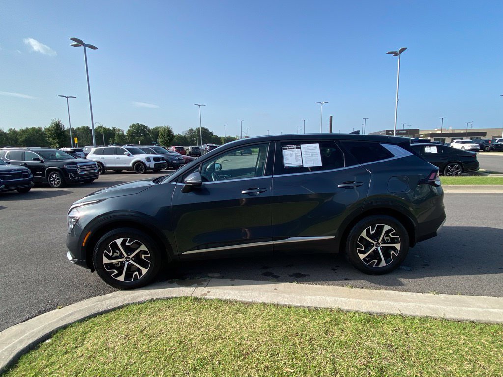 Certified 2024 Kia Sportage EX FWD image 4