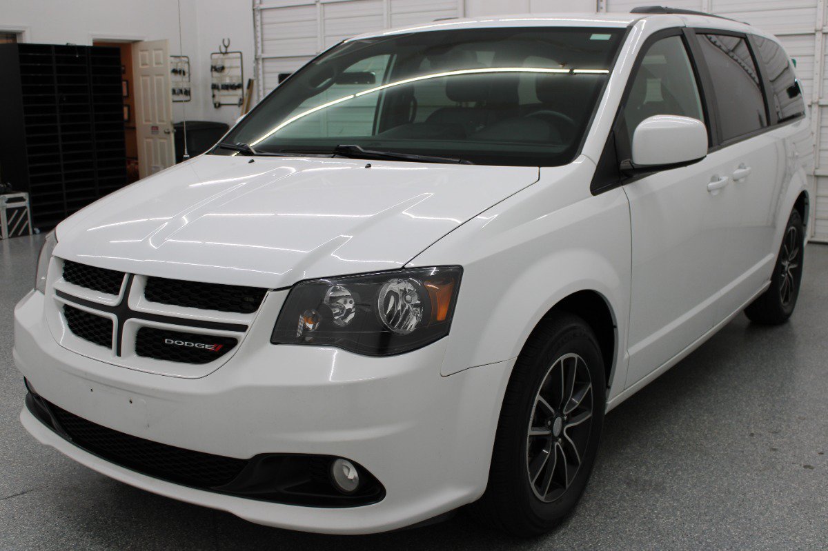 Used 2019 Dodge Grand Caravan GT FWD image 3