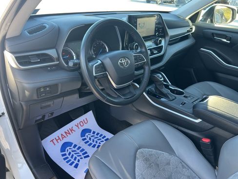 Used 2022 Toyota Highlander Bronze Edition image 33