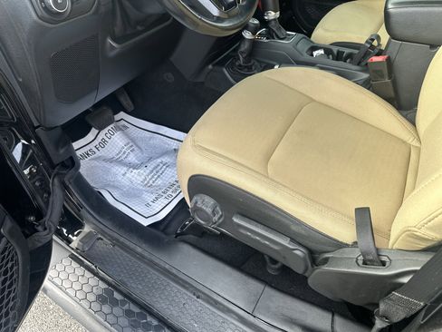 Used 2020 Jeep Wrangler Unlimited Sport image 17