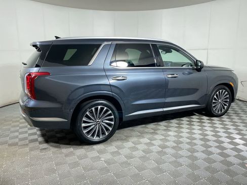 Used 2024 Hyundai Palisade Calligraphy image 14